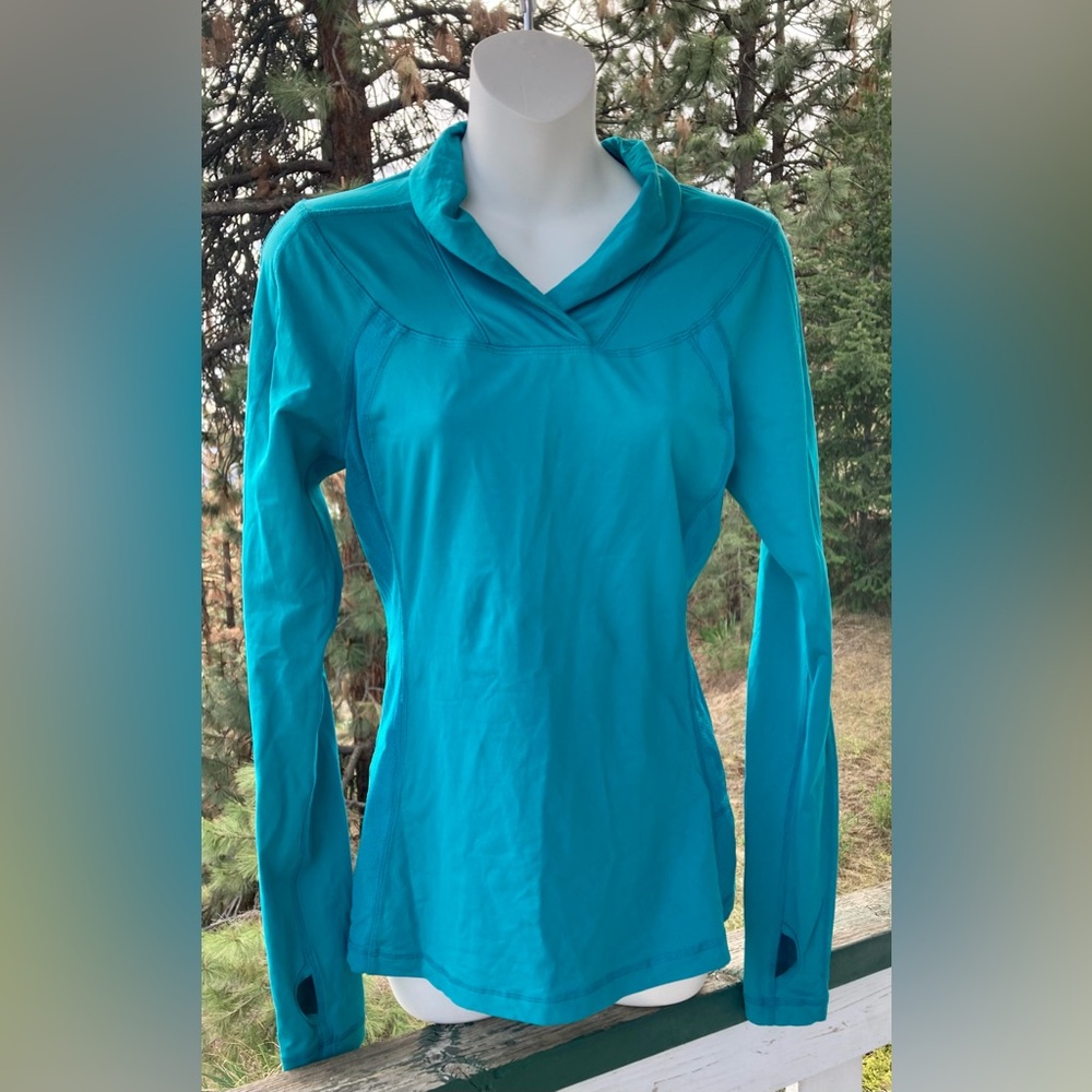 Lululemon Athletica Turquoise Sweatshirt